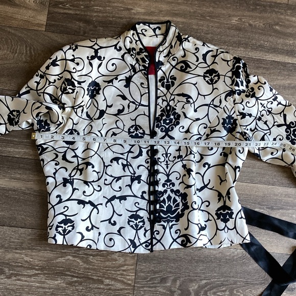 JS Collection 100% Silk Black Ivory Blazer Sz 10 - Picture 6 of 6
